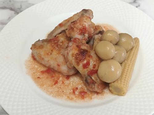 Jak uvařit grilovaná kuřecí křídla v americké chilli marinádě? Snadné recept, připravený za 30 - 45 minut